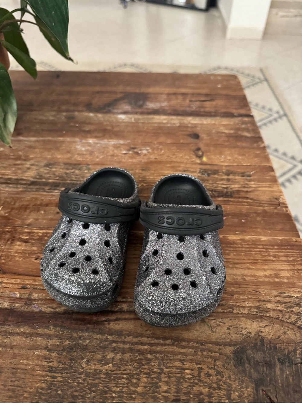 Toddler Glitter Crocs Size 7
